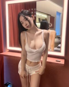Gallery image for Sunhi Sexy Model Japanese Escort – 24YO 🌟