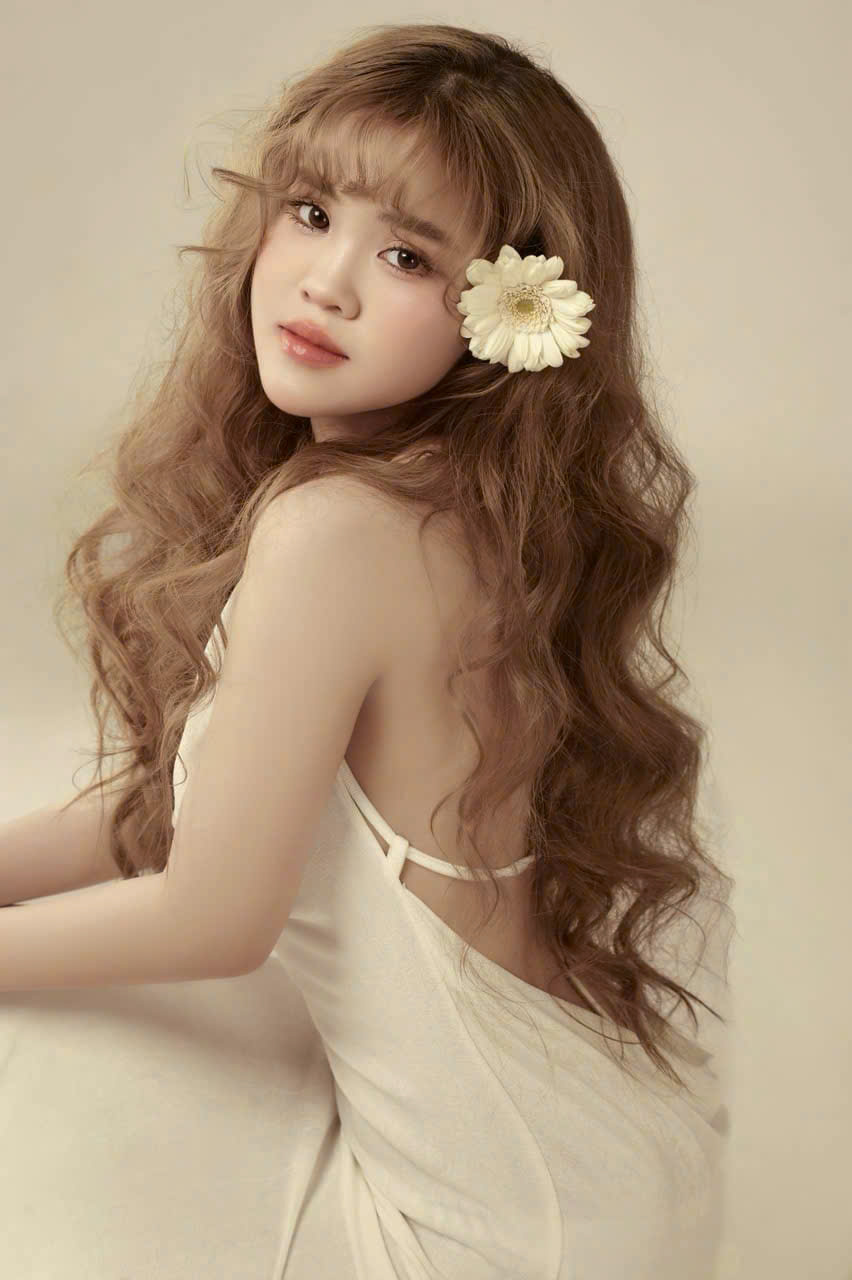 Vietnamese Escort Private Dinner