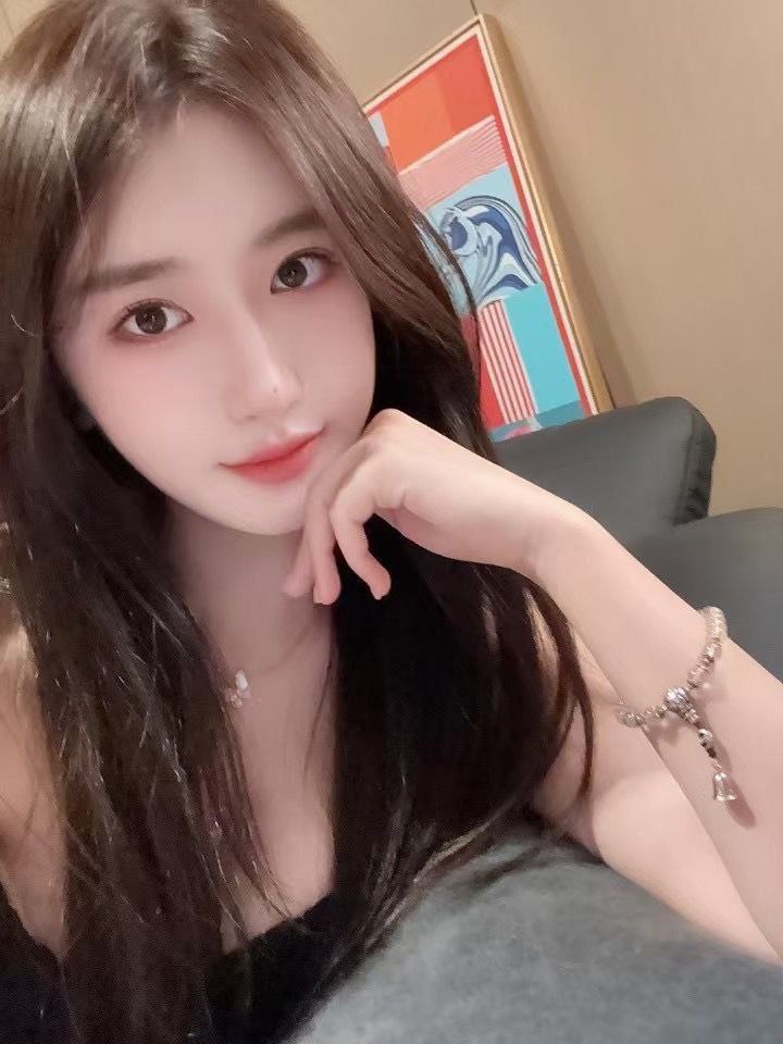 Central Singapore Evening Walk With Sg Escort