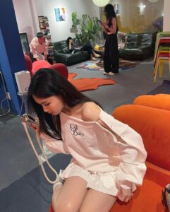 Gallery image for 🇨🇳 Munjung ⭐ Young Chinese Girl – Soft & Sweet Baby